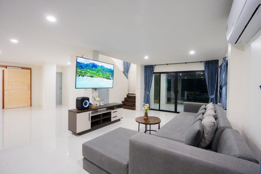 LINE_ALBUM_SeaTime Beachfront Villa Cha-Am_241018_26